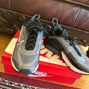 Women’s Nike Air Max 2090